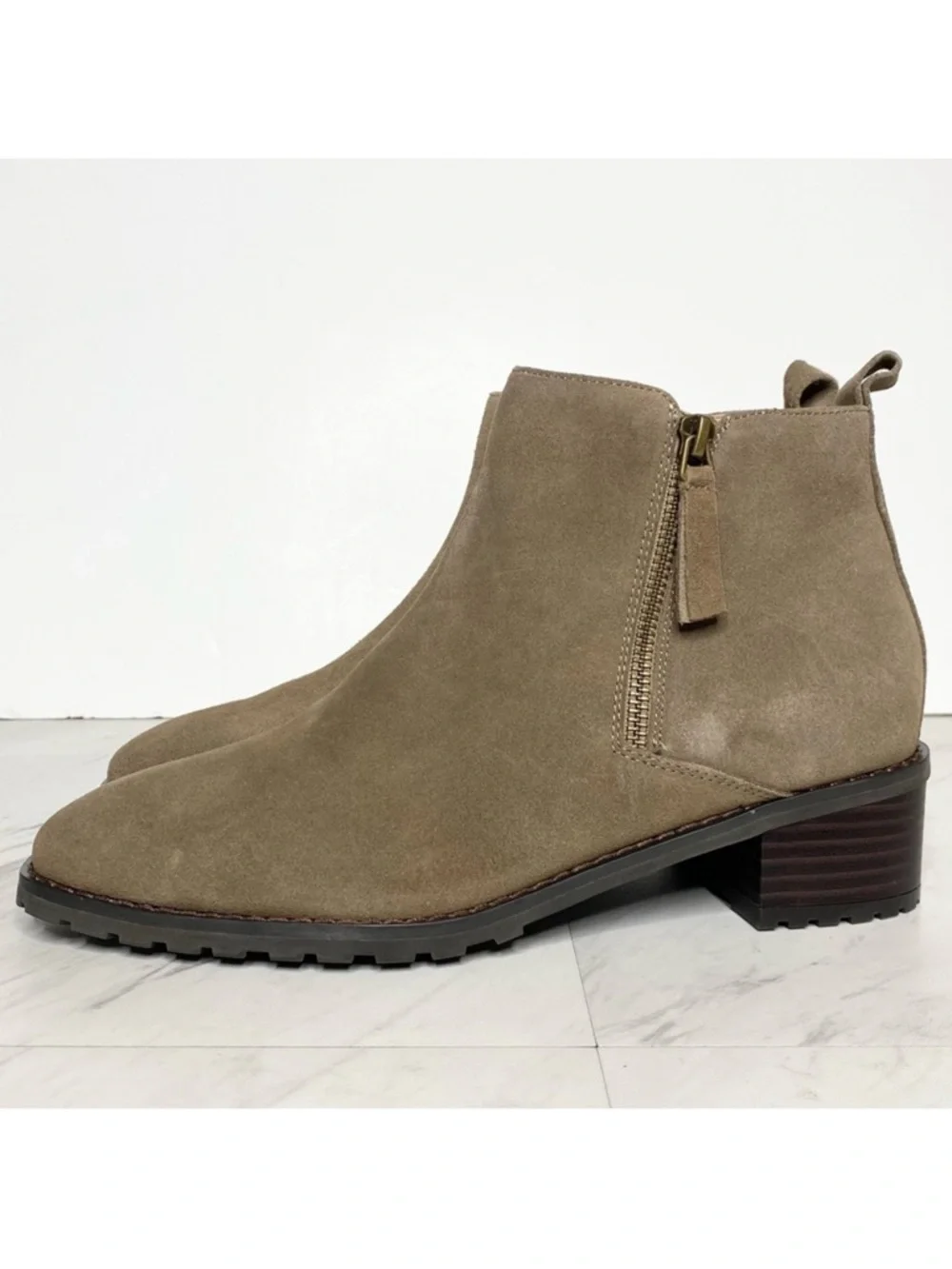 New! Blondo Samara Gray Tan Suede Bootie 9M
